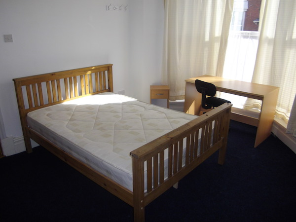 15 Hawthorne Avenue Swansea - image 6